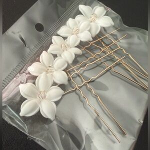 Elegant White Floral Hair Pins set of 5